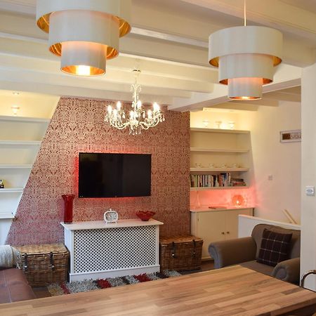 ウィットビー Honeyz Hideawayヴィラ エクステリア 写真